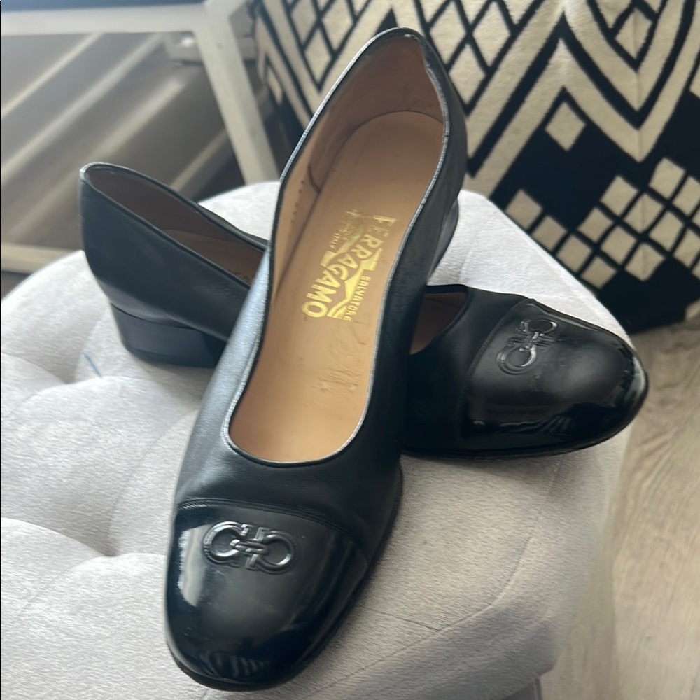 Salvatore Ferragamo Black Leather Flats Timeless Design